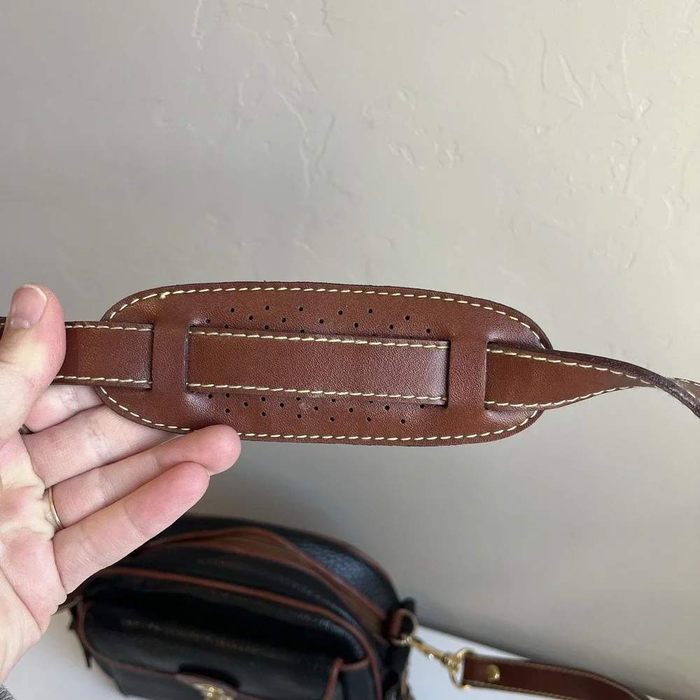 Vintage Cross Body Leather‎ Purse Black Brown Leather Tassel LG Classic Small